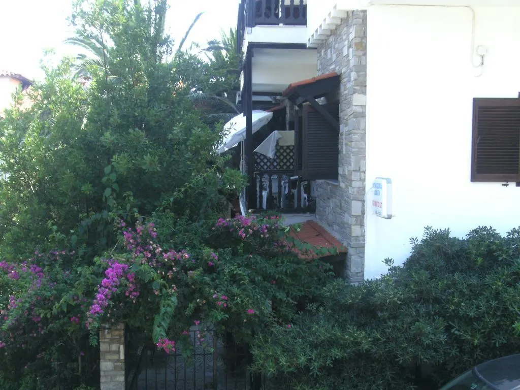 Aparthotel Papatzikos Traditional Guesthouse Neos Marmaras