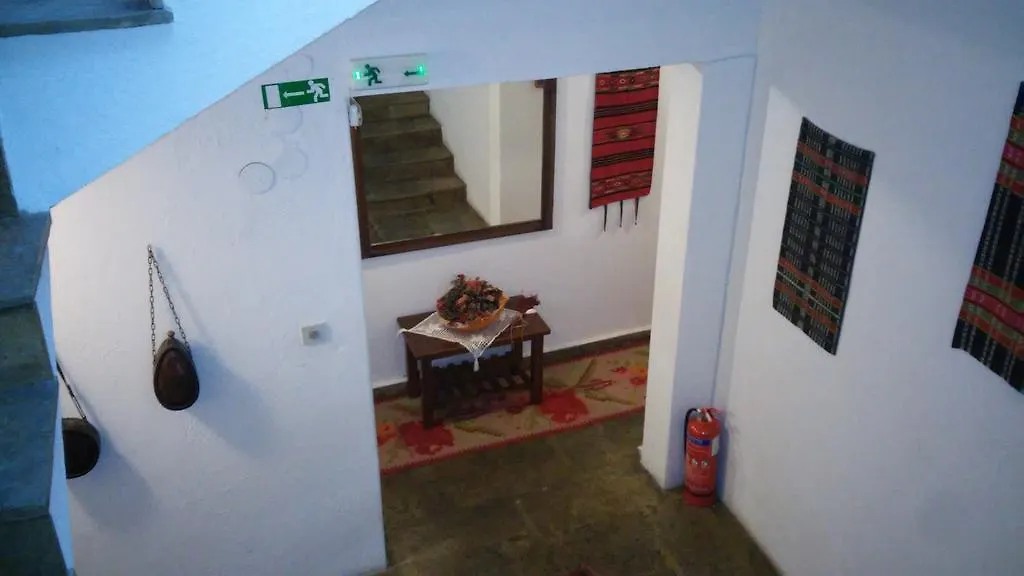 Papatzikos Traditional Guesthouse Néos Marmarás