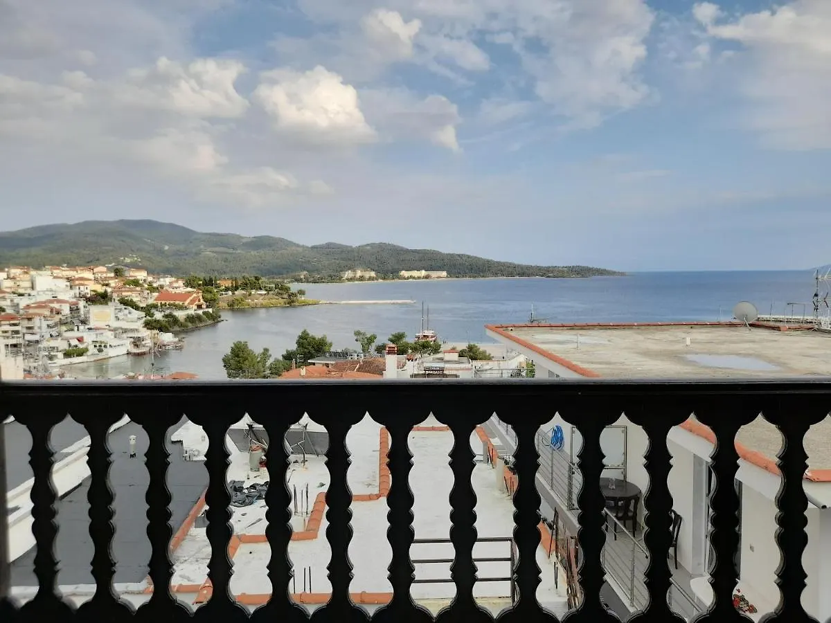 Papatzikos Traditional Guesthouse Néos Marmarás Aparthotel