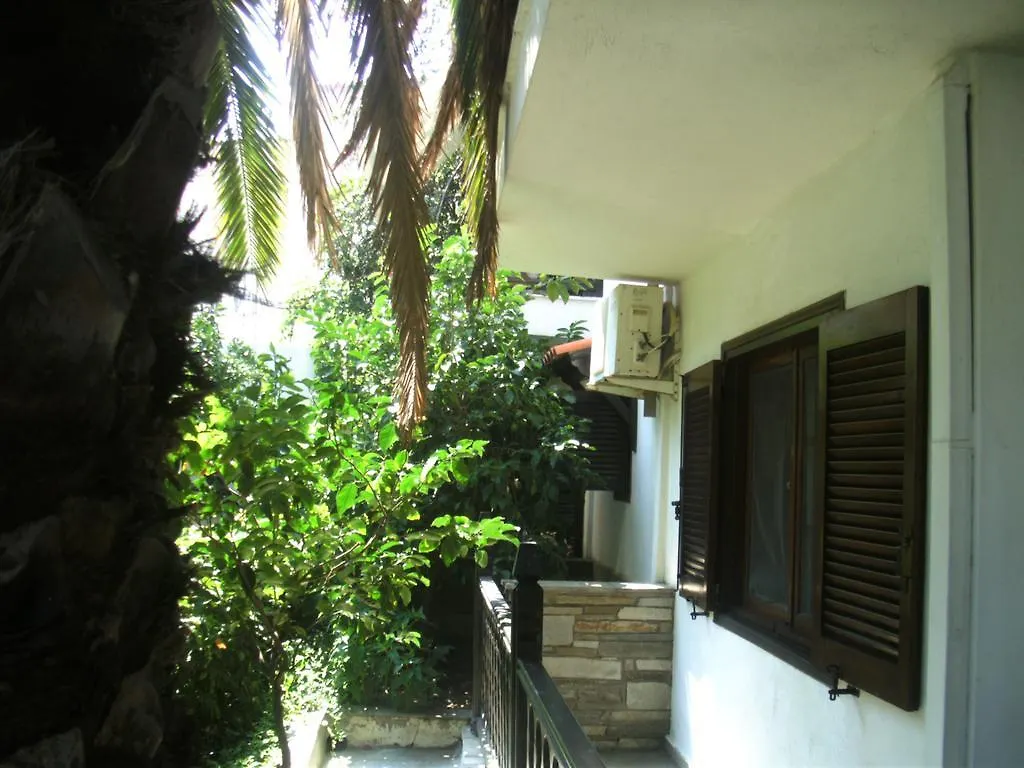 Aparthotel Papatzikos Traditional Guesthouse Néos Marmarás