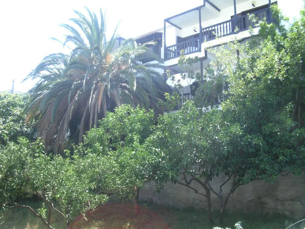 Papatzikos Traditional Guesthouse Néos Marmarás Aparthotel