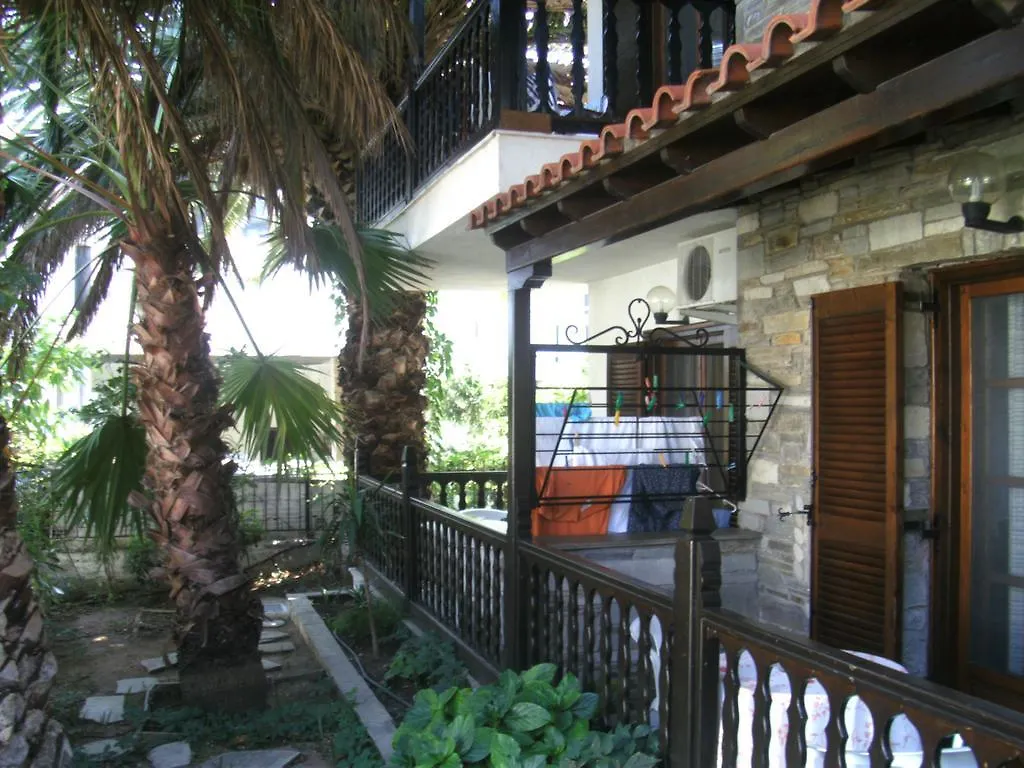 Aparthotel Papatzikos Traditional Guesthouse Néos Marmarás