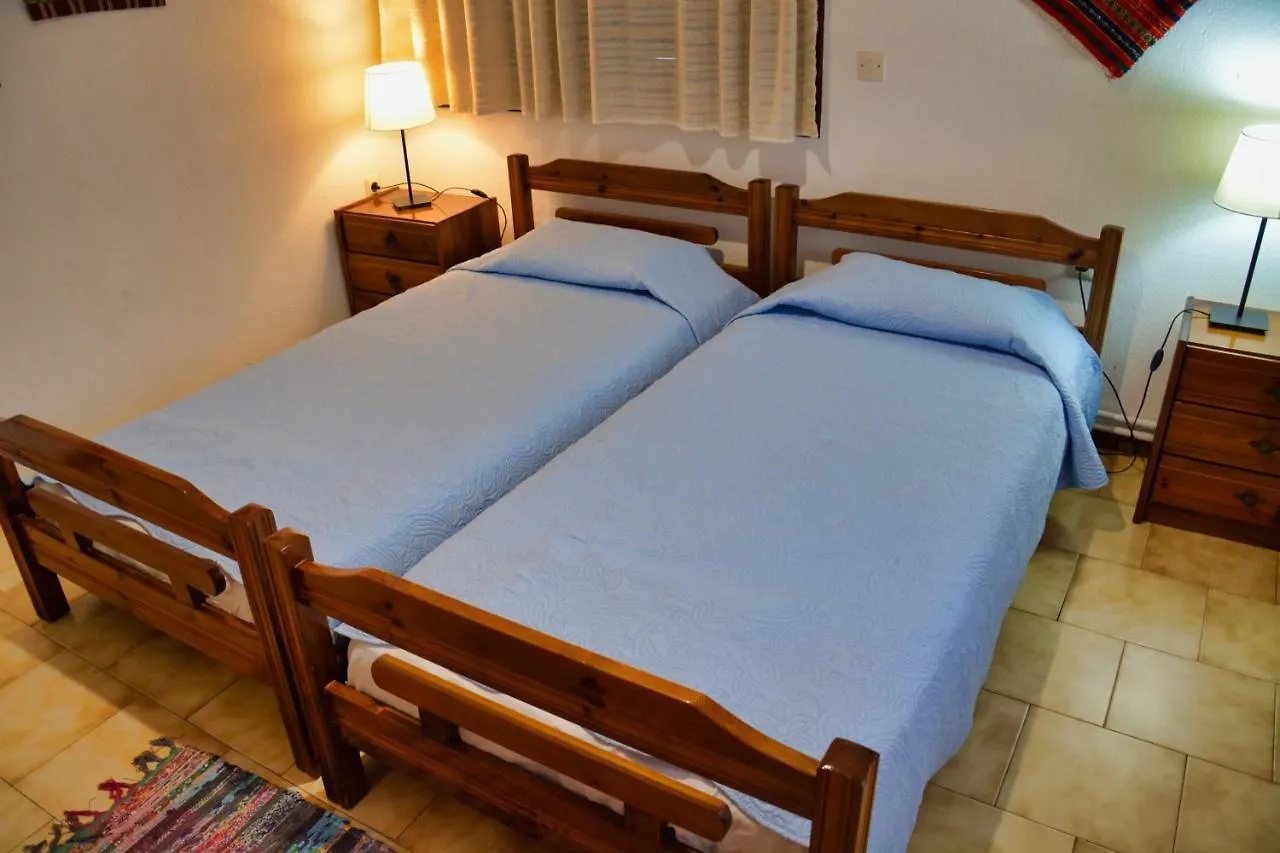 Papatzikos Traditional Guesthouse Neos Marmaras 2*,